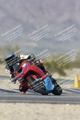 media/Jan-15-2026-Racers Edge (Thu) [[dfebeb70ab]]/2-A Group/Session 5 (Turn 5)/